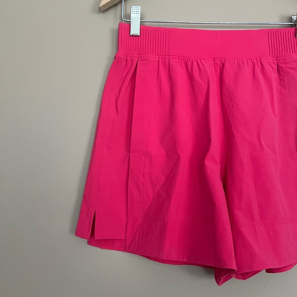 {Lululemon} Stretch Woven Relaxed-Fit High-Rise Short 4" in Cherry Mist - Small - Picture 2 of 11